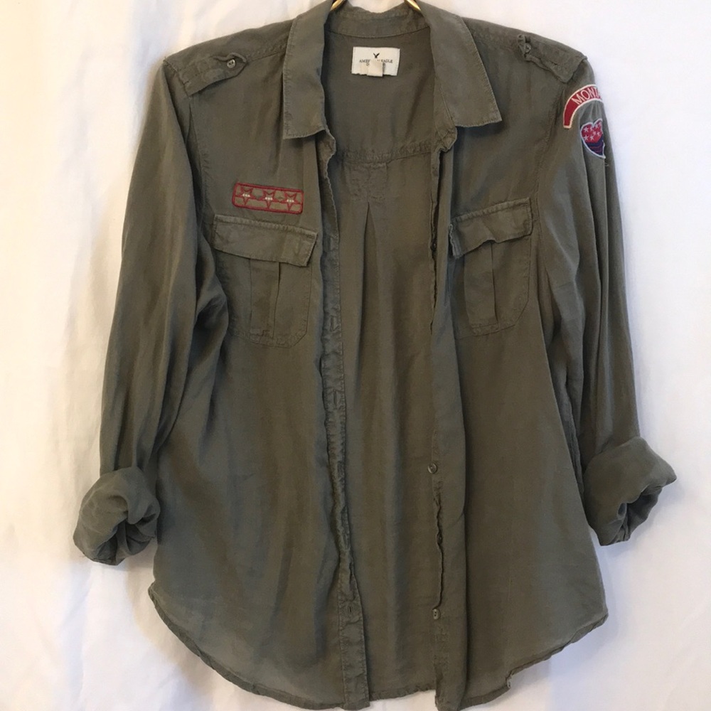 American Eagle army green button up top